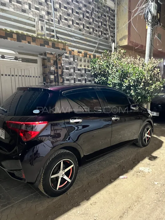 Toyota Vitz 2021 for Sale in Karachi Image-1