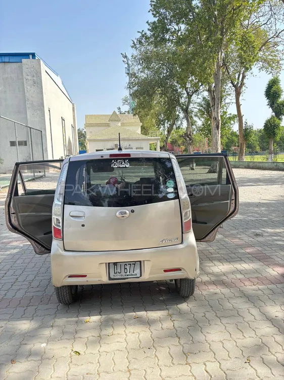 Daihatsu Move 2011 for Sale in Gujrat Image-1