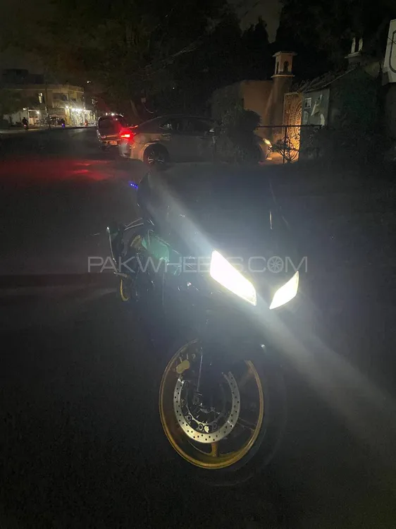 ہونڈا CBR 400 2000 for Sale Image-1