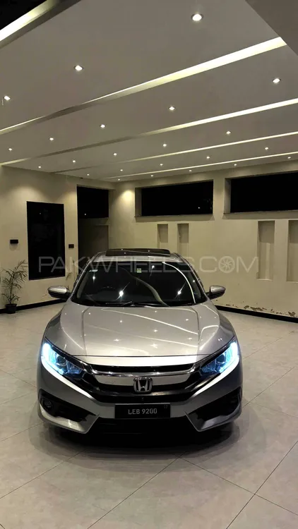 Honda Civic 2017 for Sale in Peshawar Image-1
