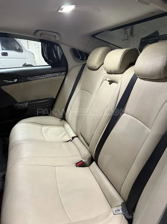 Honda Civic 2018 for Sale in Sialkot Image-1