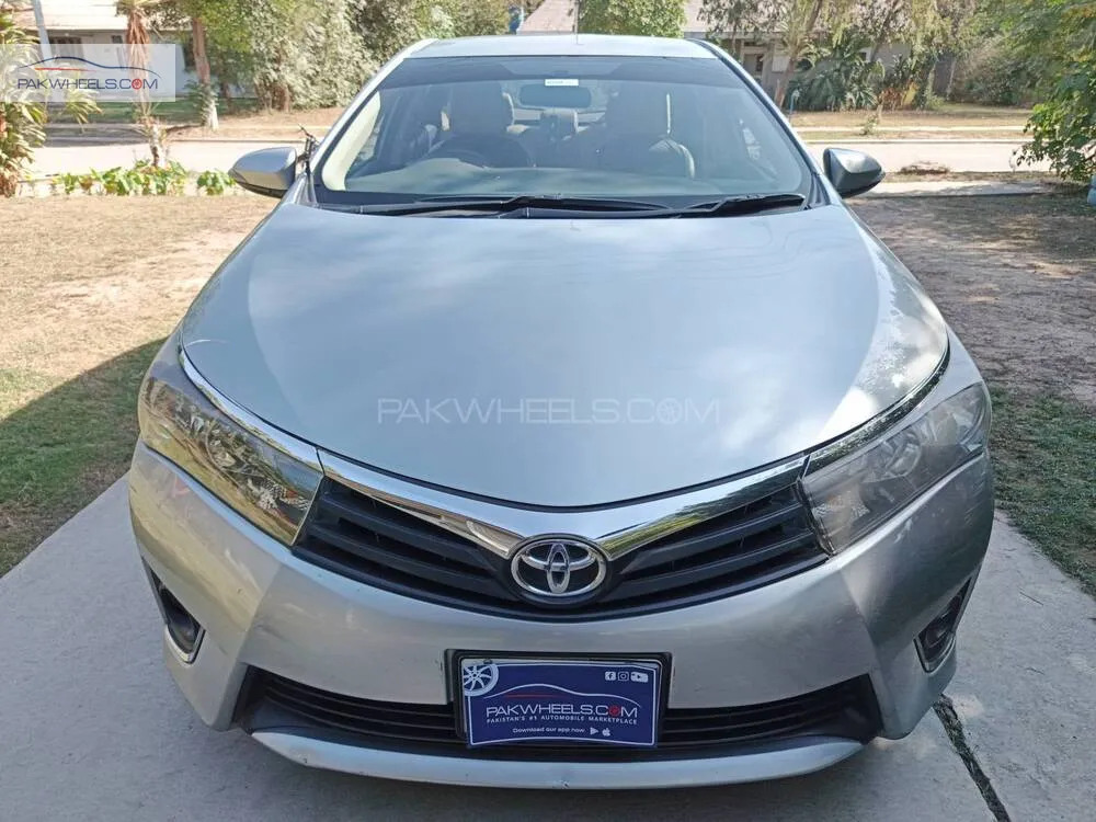 Toyota Corolla 2015 for Sale in Peshawar Image-1