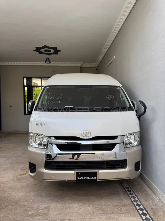 Toyota Hiace 2023 for Sale in Multan Image-1