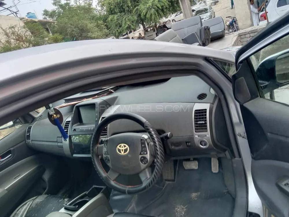 Toyota Prius 2010 for Sale in Bannu Image-1