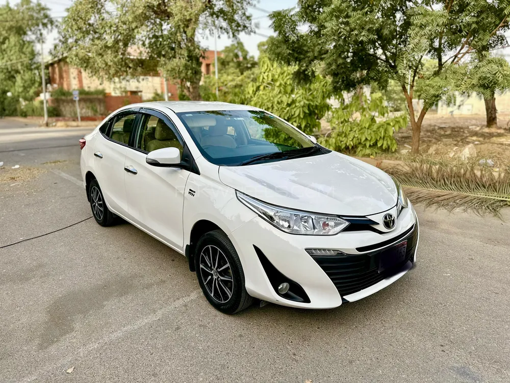 Toyota Yaris Sedan 2021 for Sale in Karachi Image-1