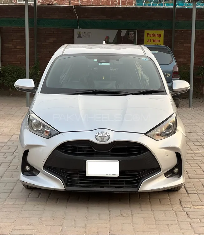 Toyota Yaris Hatchback 2021 for Sale in Multan Image-1