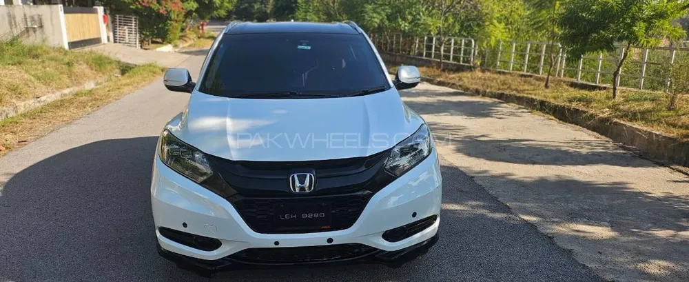 Honda Vezel 2015 for Sale in Islamabad Image-1