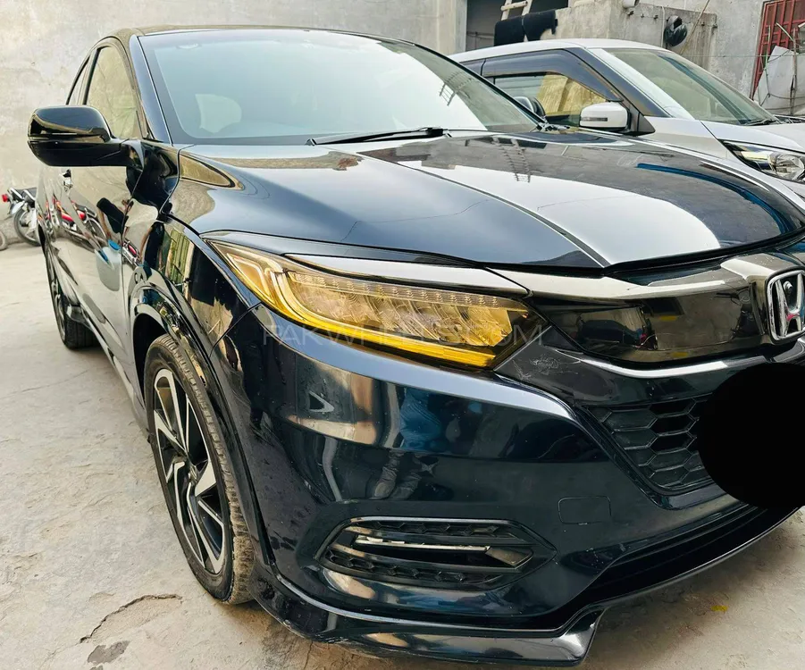 Honda Vezel 2018 for Sale in Faisalabad Image-1