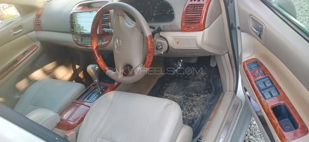 Toyota Camry 2000 for Sale in Swat Image-1