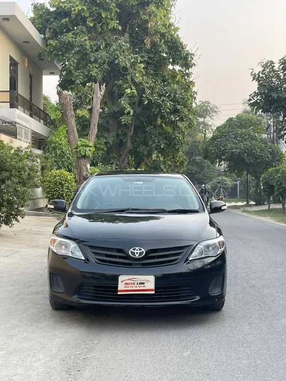Toyota Corolla 2013 for Sale in Lahore Image-1