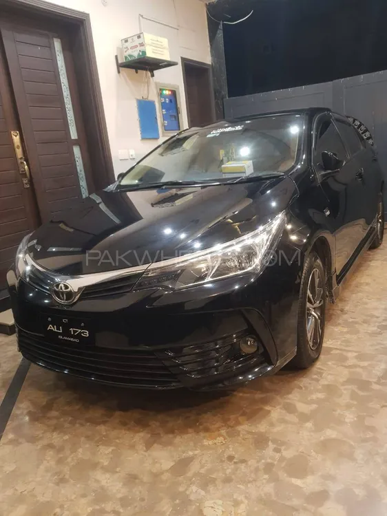 Toyota Corolla 2019 for Sale in Faisalabad Image-1