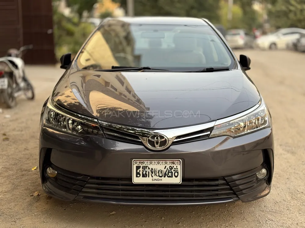 Toyota Corolla 2018 for Sale in Karachi Image-1
