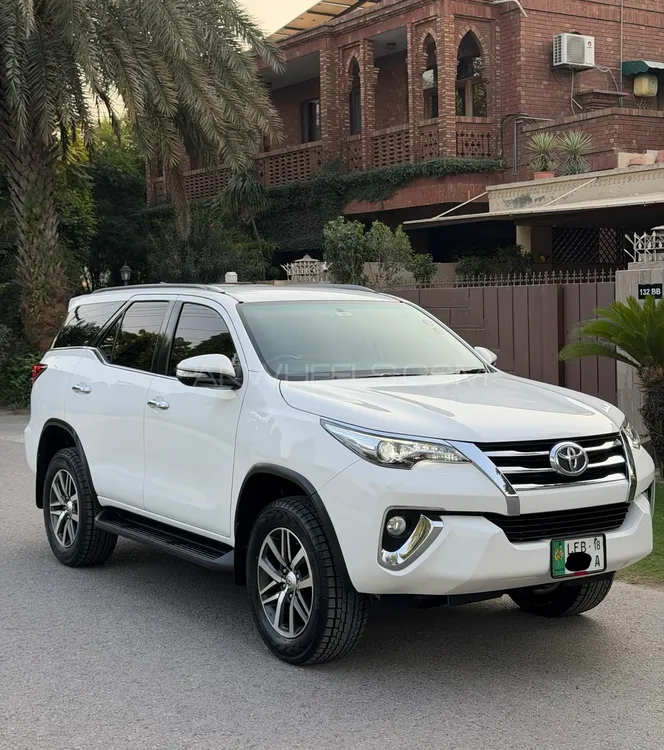 Toyota Fortuner 2018 for Sale in Lahore Image-1
