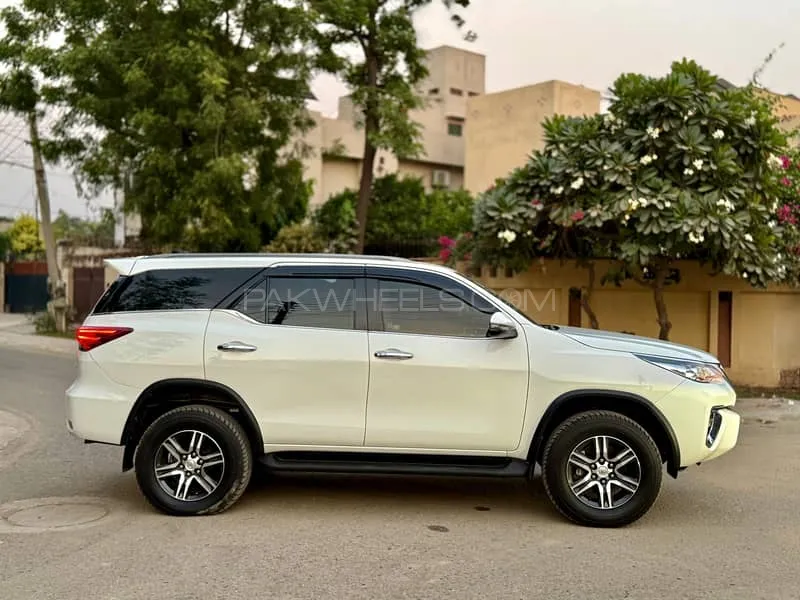 Toyota Fortuner 2021 for Sale in Lahore Image-1