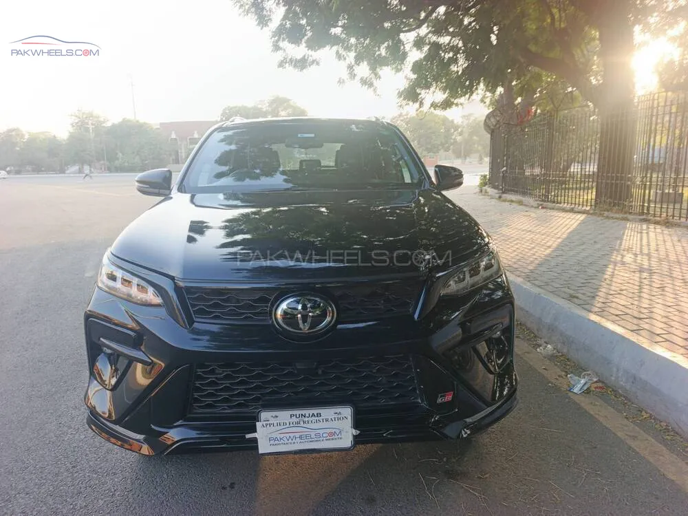 Toyota Fortuner 2023 for Sale in Lahore Image-1