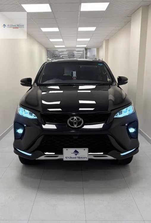 Toyota Fortuner 2023 for Sale in Karachi Image-1