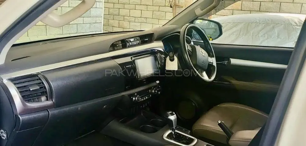 Toyota Hilux 2018 for Sale in Karachi Image-1