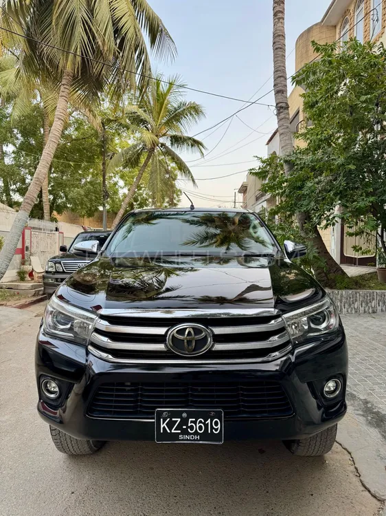 Toyota Hilux 2020 for Sale in Karachi Image-1