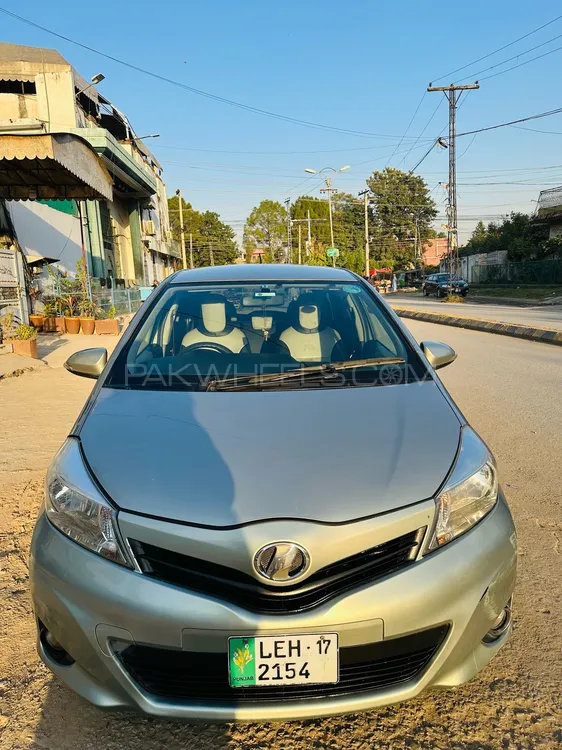 Toyota Vitz 2014 for Sale in Islamabad Image-1