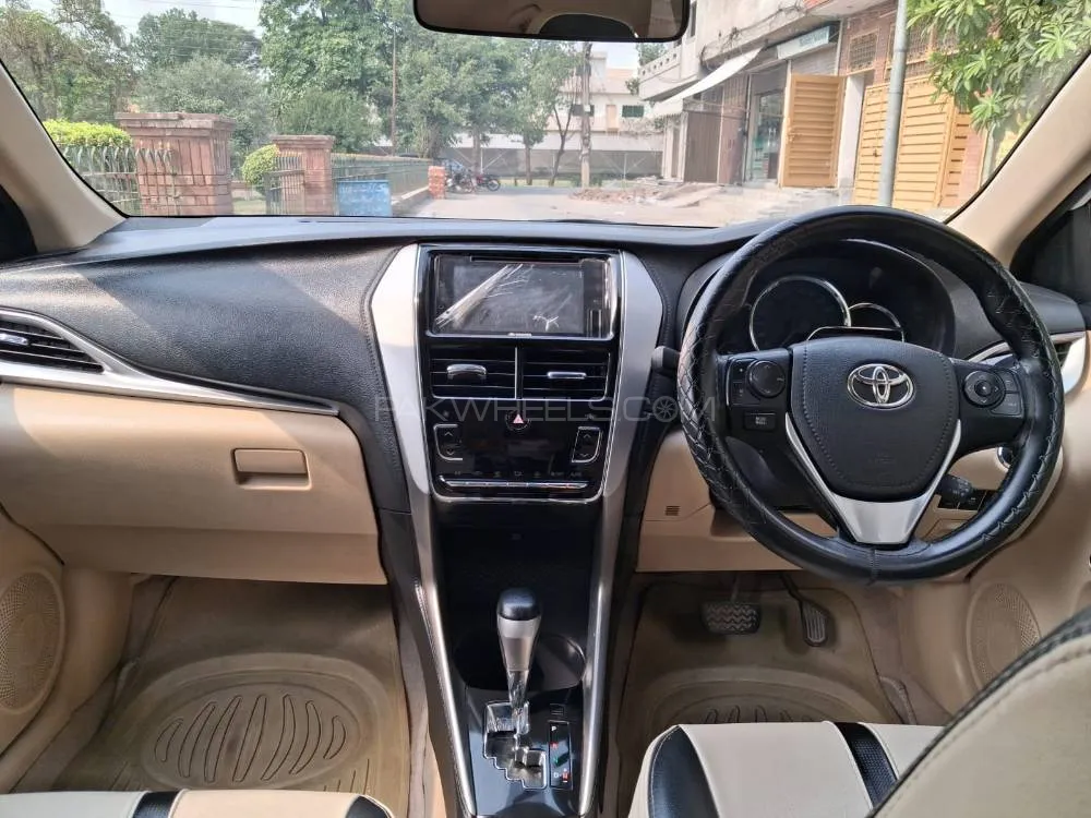 Toyota Yaris Sedan 2021 for Sale in Lahore Image-1