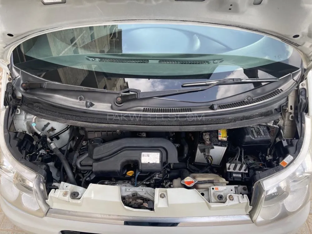 Daihatsu Move 2010 for Sale in Karachi Image-1