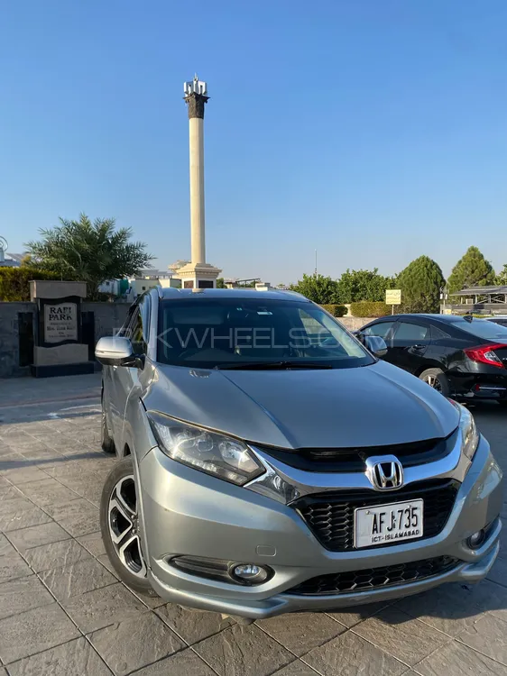 Honda Vezel 2014 for Sale in Islamabad Image-1