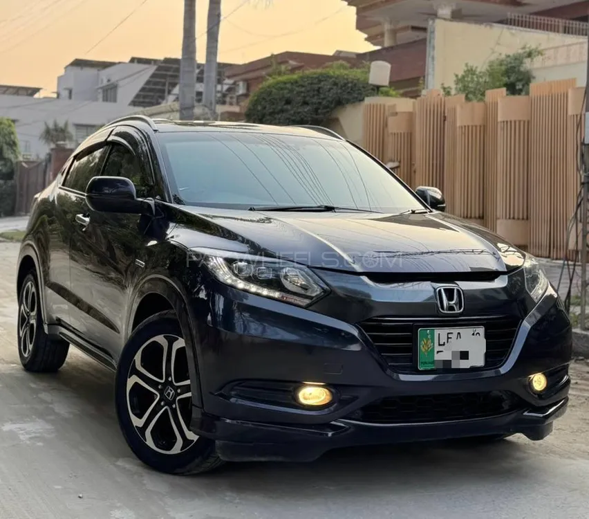 Honda Vezel 2015 for Sale in Lahore Image-1