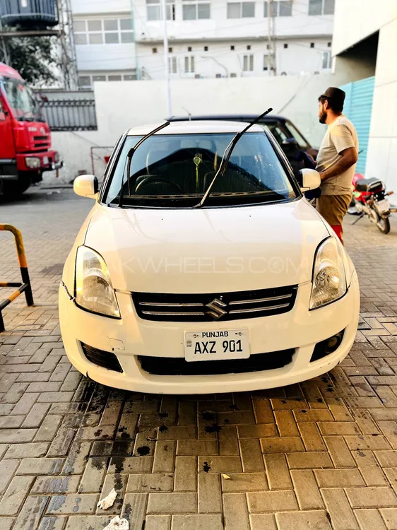Suzuki Swift 2010 for Sale in Lahore Image-1