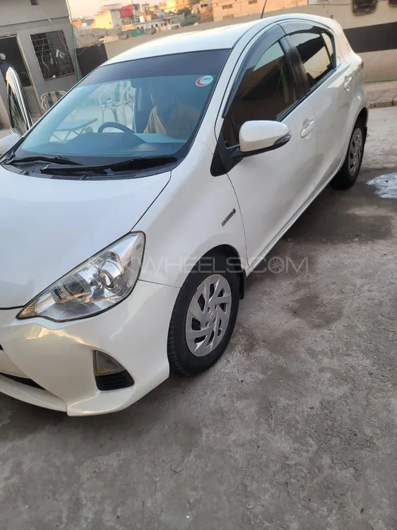 Toyota Aqua 2013 for Sale in Islamabad Image-1