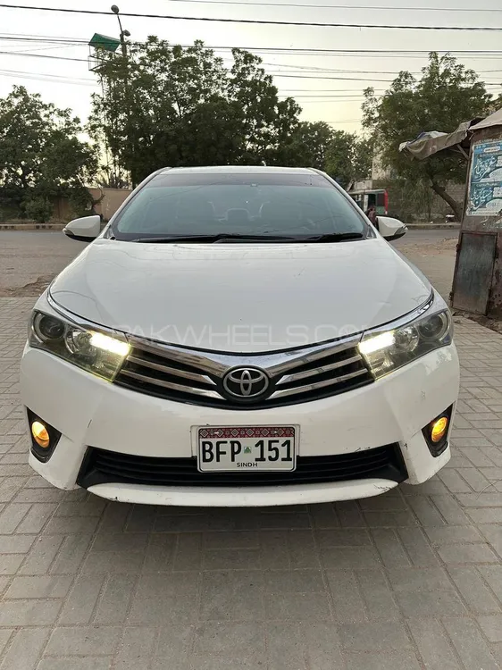 Toyota Corolla 2016 for Sale in Karachi Image-1