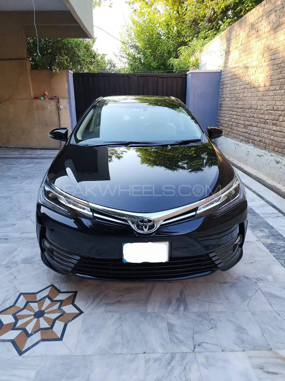 Toyota Corolla 2019 for Sale in Peshawar Image-1
