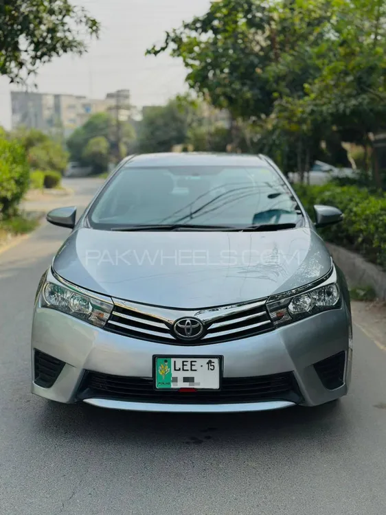 Toyota Corolla 2015 for Sale in Lahore Image-1