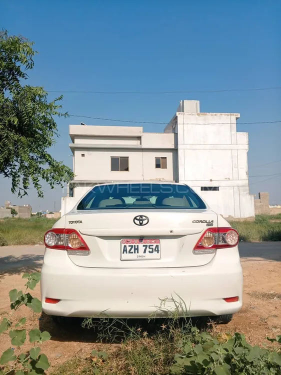 Toyota Corolla 2013 for Sale in Karachi Image-1