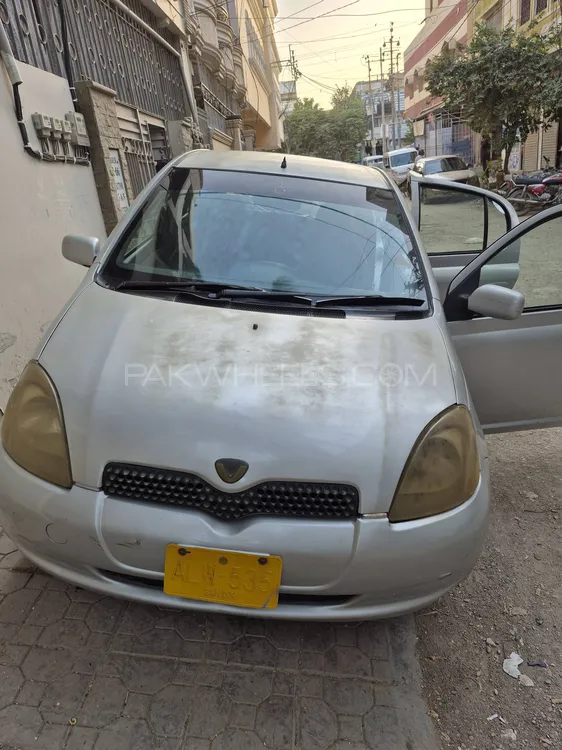 Toyota Vitz 2001 for Sale in Karachi Image-1