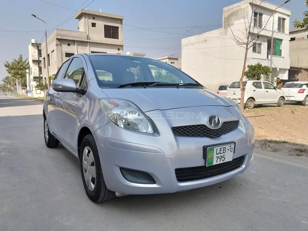 Toyota Vitz 2009 for Sale in Lahore Image-1