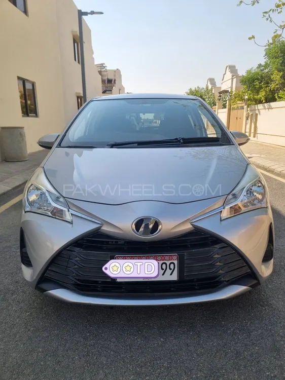Toyota Vitz 2017 for Sale in Karachi Image-1