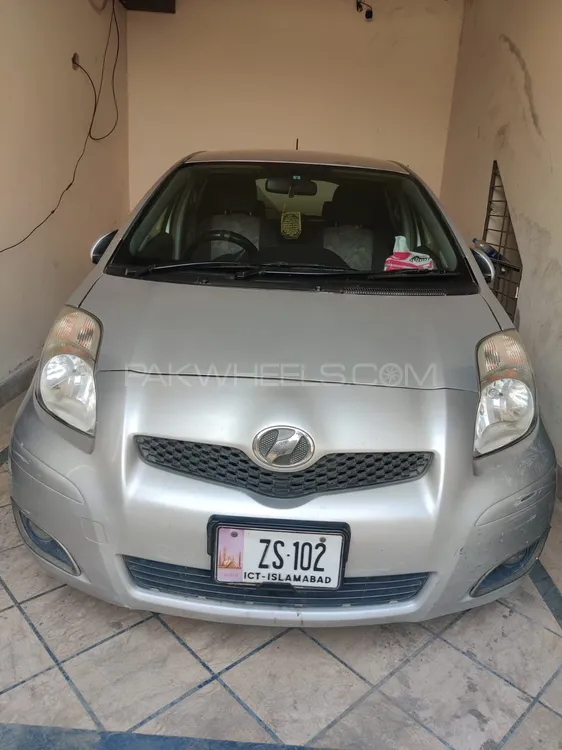 Toyota Vitz 2013 for Sale in Gujranwala Image-1