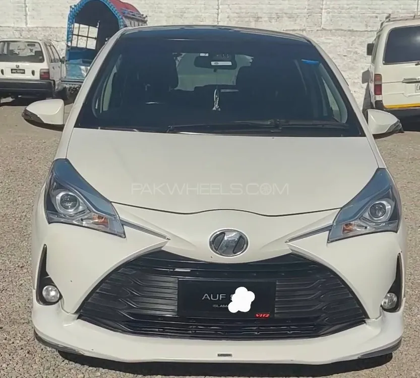 Toyota Vitz 2019 for Sale in Peshawar Image-1