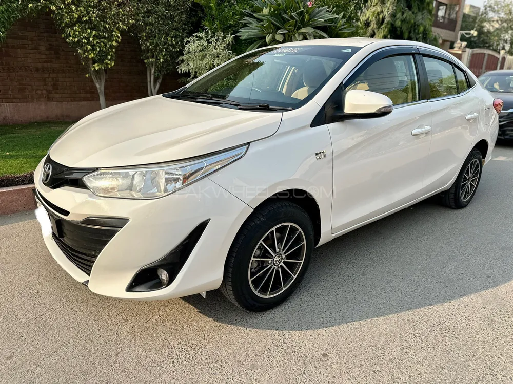 Toyota Yaris Sedan 2020 for Sale in Lahore Image-1