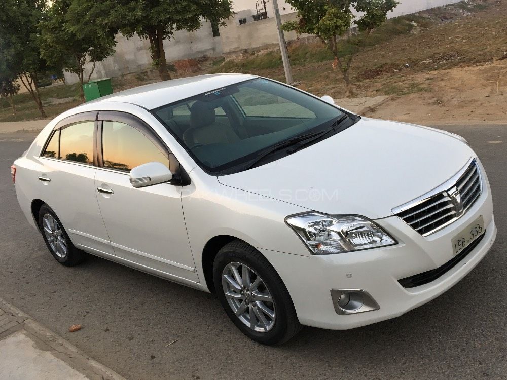 Toyota Premio 2012 for Sale in Lahore Image-1