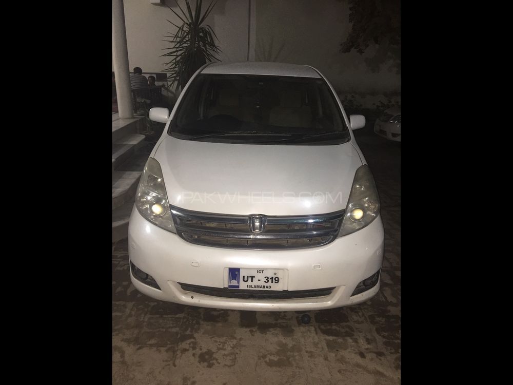 Toyota ISIS 2007 for Sale in Peshawar Image-1