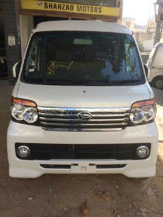 Daihatsu Atrai Wagon 2011 for Sale in Karachi Image-1