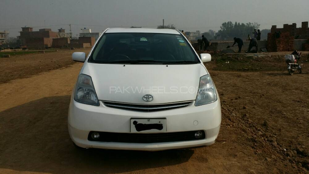 Toyota Prius 2008 for Sale in Daska Image-1