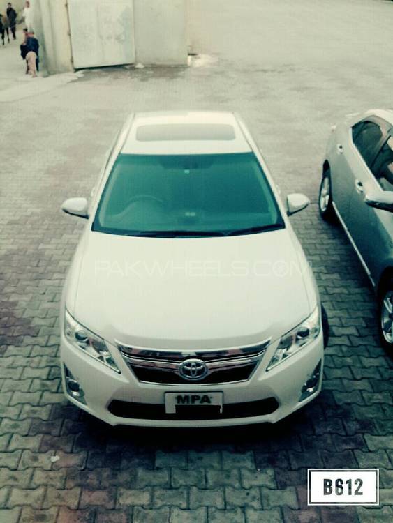 Toyota Camry 2012 for Sale in Peshawar Image-1