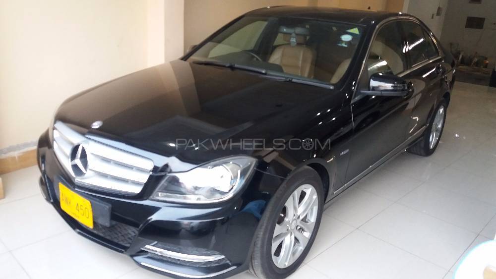 Mercedes Benz C Class 2011 for Sale in Bahawalpur Image-1