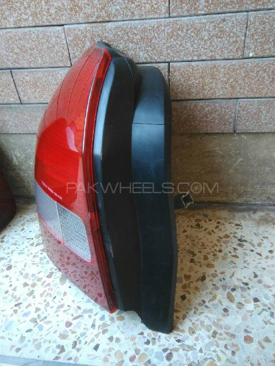 Honda Civic 99 2000 Hatch Back Genuine Tail Lights For Sell Honda Civic 99 2000 Hatch Back Genuine Tail Lights For Sell Image-4