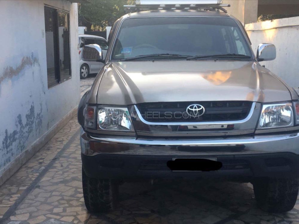Toyota Hilux 2002 for Sale in Sialkot Image-1