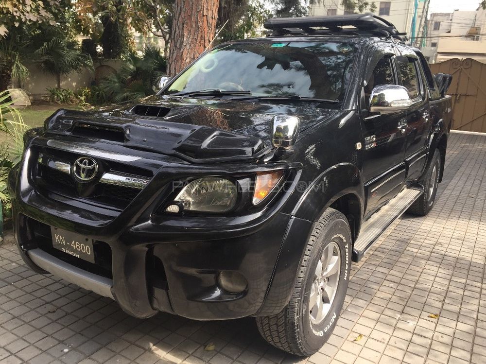 Toyota Hilux 2005 for Sale in Lahore Image-1