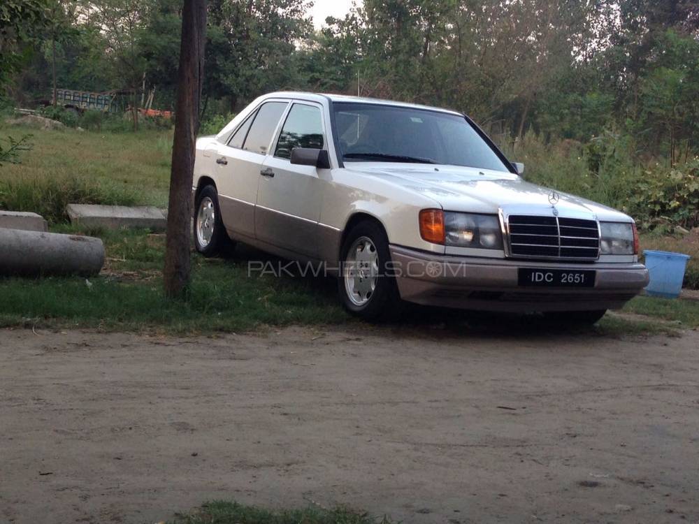 Mercedes Benz E Class 1988 for Sale in Peshawar Image-1