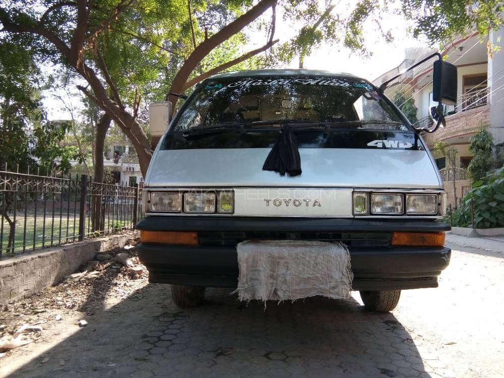 Toyota Town Ace 1984 for Sale in Lahore Image-1